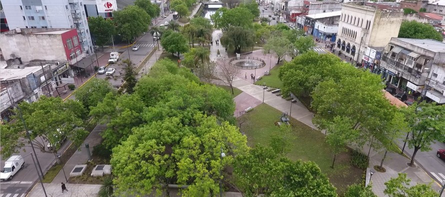 Juan Andreotti y Julio Zamora inauguraron las Plazas Carlos Pellegrini y Luis Castellari en la zona del Canal