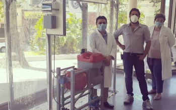El Hospital Cordero sumó una nueva cabina sanitizante fabricada por trabajadores del establecimiento