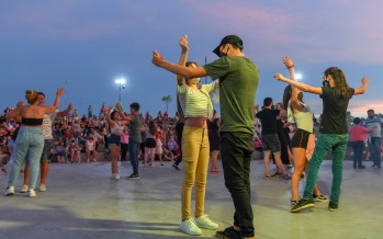 En el anfiteatro del Parque Del Bicentenario se realizó la peña folklórica a cielo abierto