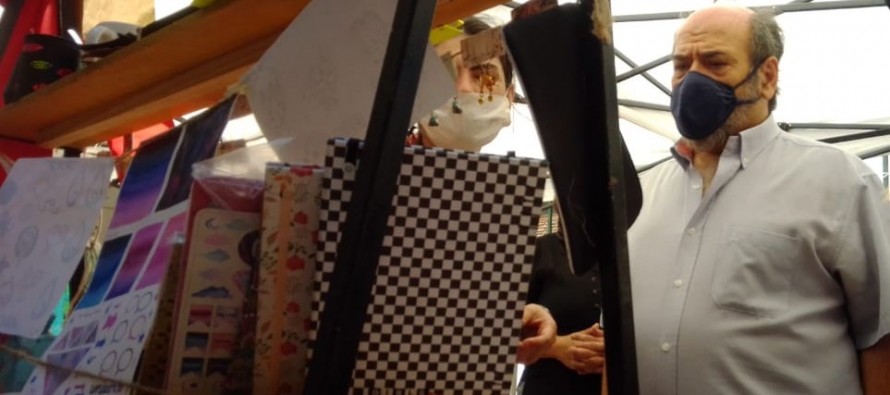 El titular de la Comisión Nacional de Microcréditos visitó la feria navideña de San Feriando