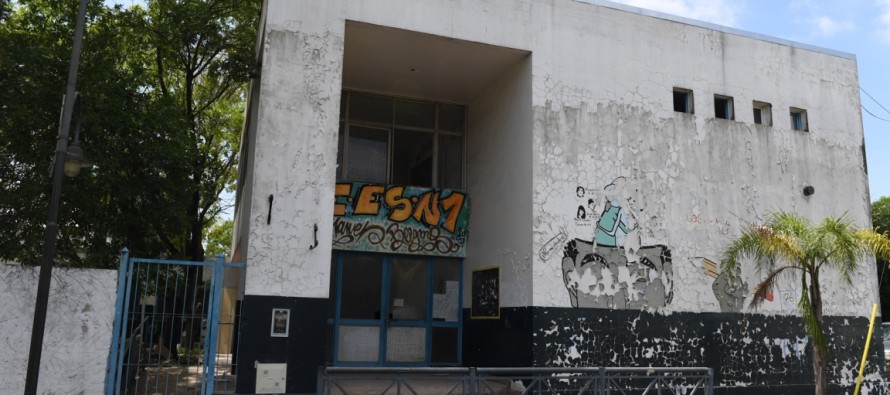 Comenzó la renovación de la Escuela Secundaria Nº 1 del barrio Infico