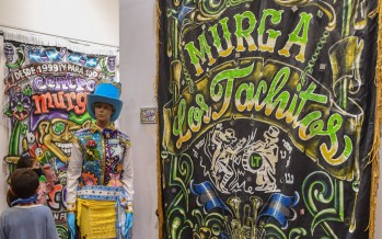 Se inauguró una muestra de trajes y estandartes en el Museo de la Ciudad