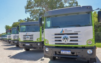 Se incorporaron 11 nuevos camiones y móviles a la flota municipal