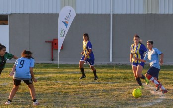 Se juegan las finales de los torneos de verano de fútbol femenino y masculino