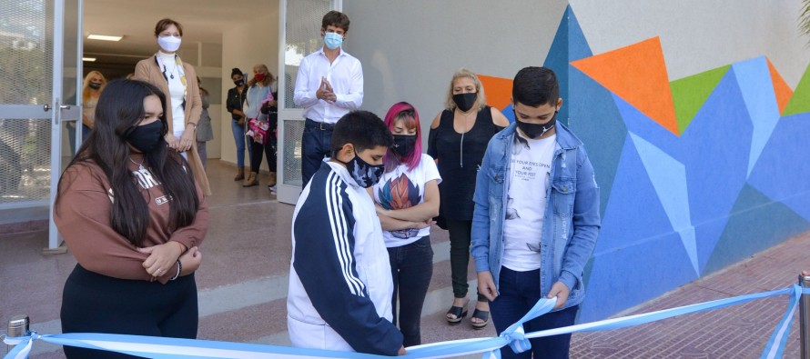 Se inauguró la renovada Secundaria N°1 en el Barrio Infico
