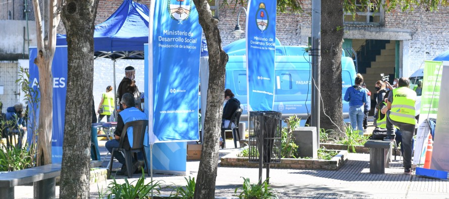 Operativo de diferentes organismos del Estado nacional en el barrio San Jorge