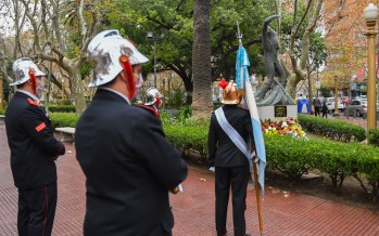 Homenaje en Plaza Mitre a los Bomberos Voluntarios en su día