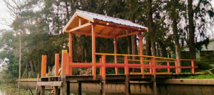 Reparación de muelles y entrega de calefactores en escuelas del Delta