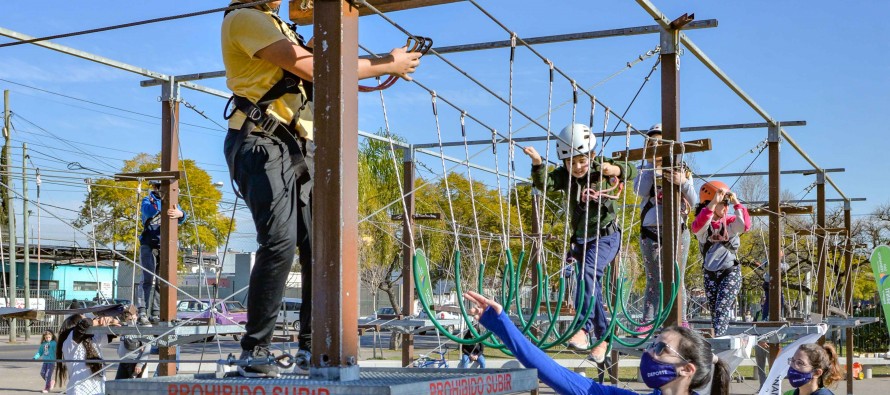 Se lanzó ‘Poli en tu Plaza’ con actividades recreativas y deportivas