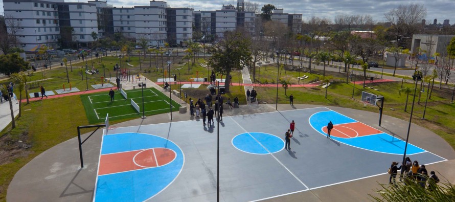 Inauguraron la renovación de la Plaza Infico
