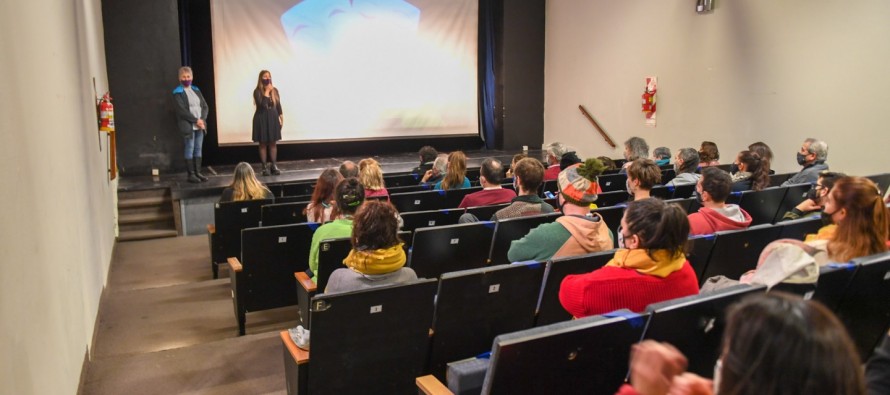 “Perspectiva de género en las artes escénicas”, el nuevo seminario del Teatro Martinelli