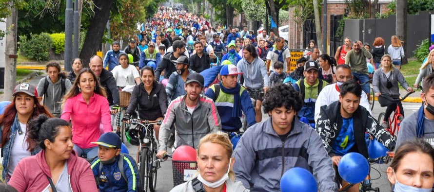 Cerca de 3 mil vecinos disfrutaron la tradicional Bicicleteada Familiar