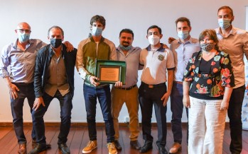 Homenaje al personal de salud por su trabajo durante la pandemia