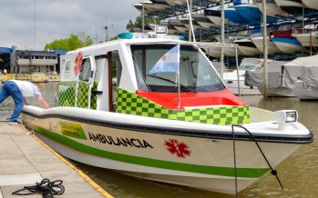 Nueva lancha ambulancia para el sistema de salud municipal de Islas