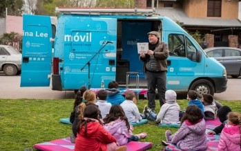 El Bibliomóvil estará este fin de semana en la plaza Malvinas Argentinas y en el Parque del Bicentenario
