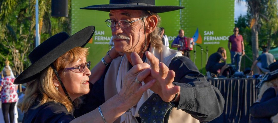 La plaza Carlos Gardel fue el escenario de la 24° Fiesta del Litoral