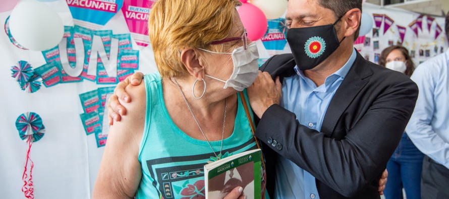 Vacunación libre con tercera dosis para mayores de 60 años, trabajadores de la salud e inmunodeprimidos