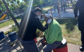 Un trabajador fue golpeado por dos jóvenes al intentar impedir una pelea en la Plaza San Pablo