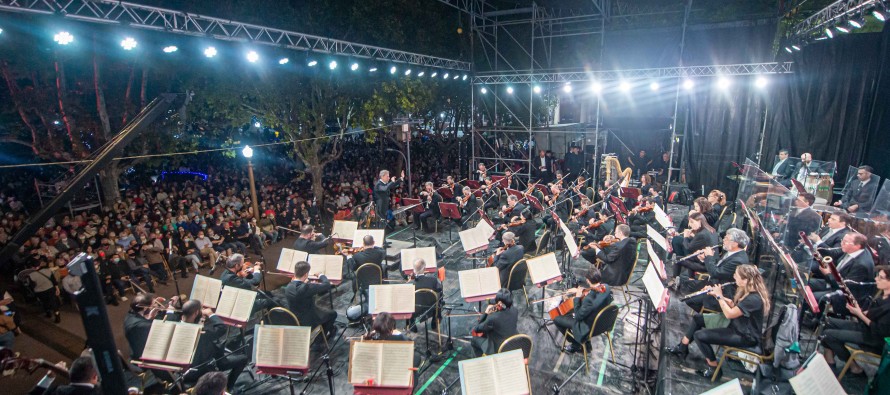 La Orquesta Sinfónica Nacional brindó un concierto en Plaza Mitre