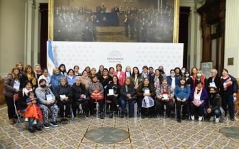 Alicia Aparicio recibió en el Congreso de la Nación a las Manzaneras de nuestra ciudad