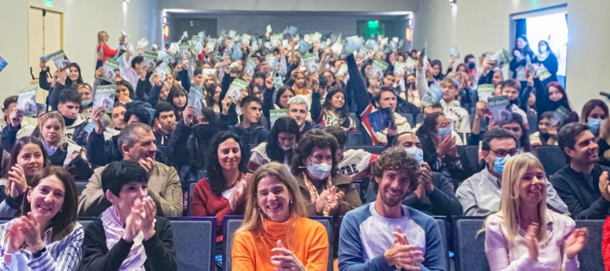 En el Teatro Martinelli se presentó una nueva edición de las pasantías educativas