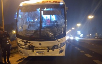 Chocó uno de los micros que llevaba a los hinchas de Tigre a Córdoba
