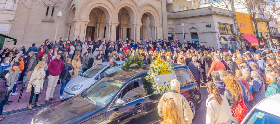 Último adios al padre Jorge Luis Lagazio