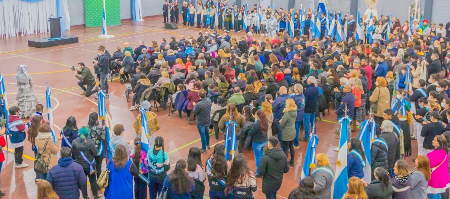 En el Poli 1 se celebró el Día de la Independencia con un acto cívico