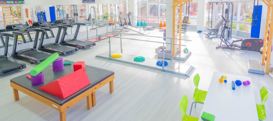 Presentaron el renovado sector de kinesiología del Hospital San Cayetano