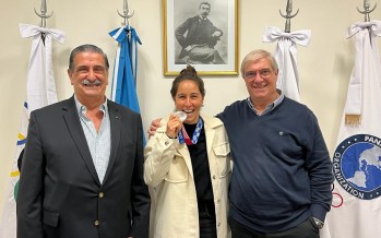 Sofía Maccari recibió una réplica de la medalla olímpica de plata que le habían robado