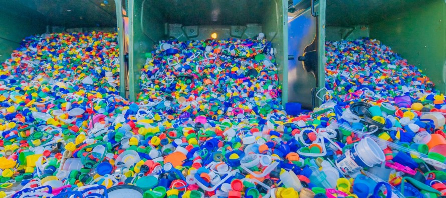 Reciclaron tapitas plásticas y papel para ayudar a la Fundación Garrahan