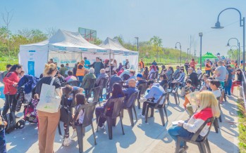 Continúa el operativo de documentación y servicios en el Parque Miguel Cané