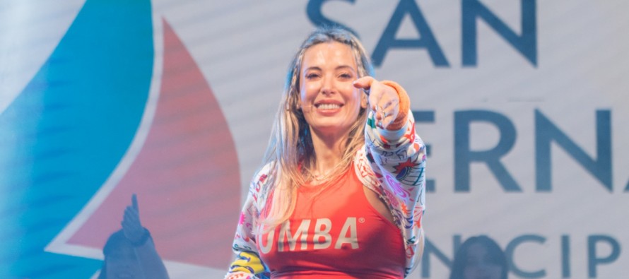 Jésica Cirio dirigió una masterclass de zumba en el Microestadio del Poli 2