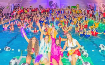 Aquagym cerró el año con coreografías vinculadas al Mundial de Fútbol