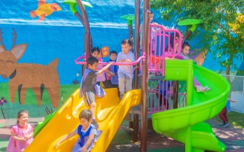 Fueron renovados los patios de juegos de los Jardines de Infantes N°928 y 929