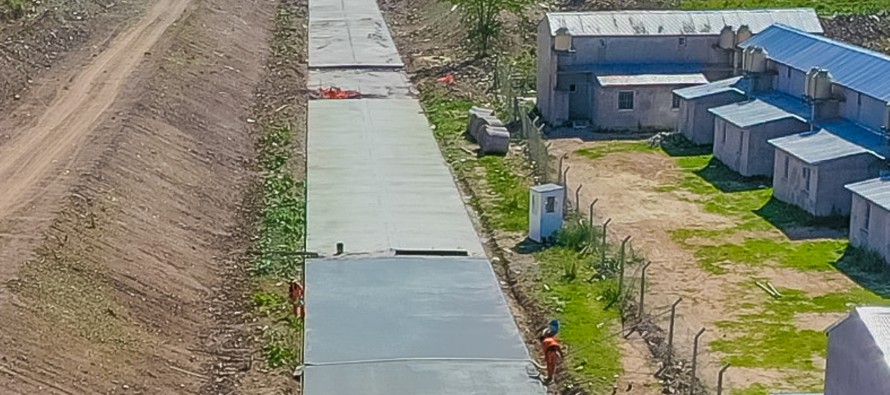 Avanza la pavimentación de la calle Maipú en Virreyes Oeste