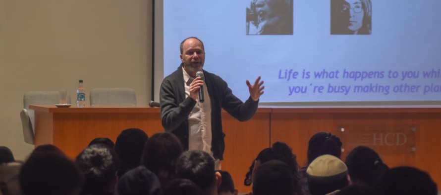 El divulgador científico Diego Golombek brindó una charla sobre tecnología en Concejo Deliberante