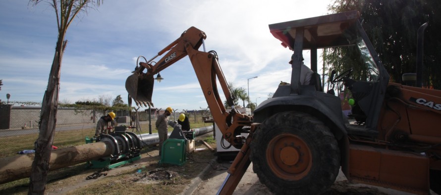 Importante empalme para mejorar la presión y el servicio de agua potable en Virreyes