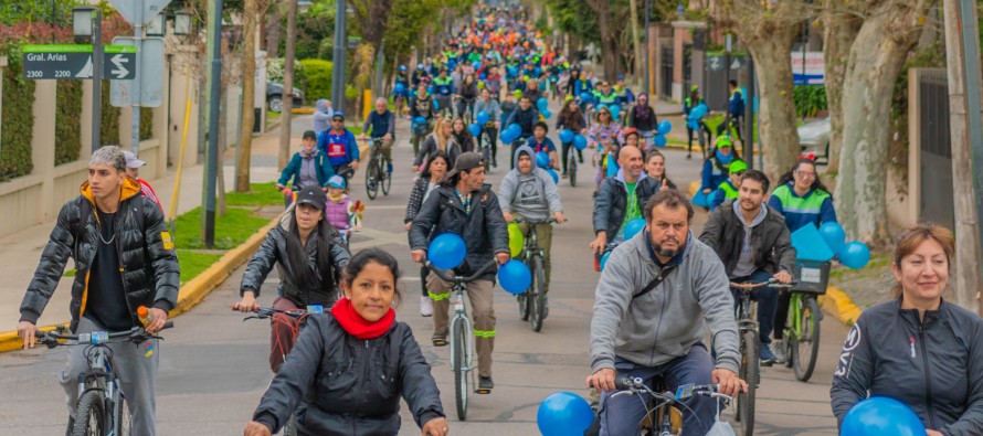 Miles de vecinos participaron de la Bicicleteada Familiar