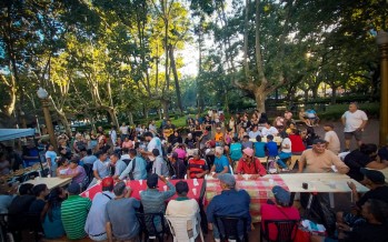 “Nadie sin navidad”: festejo solidario en plaza Mitre