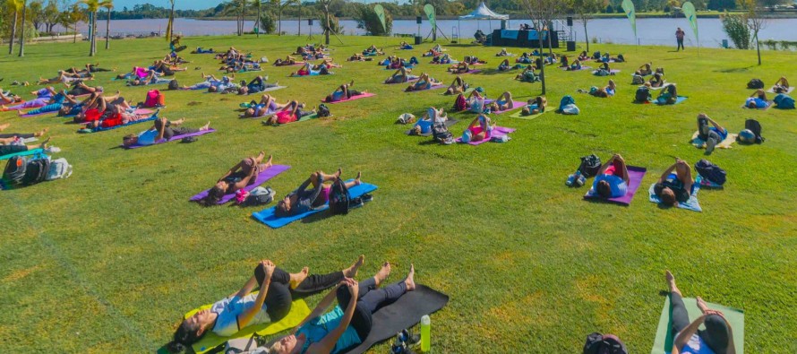 Clases gratuitas de stretching y zumba en el Parque Náutico