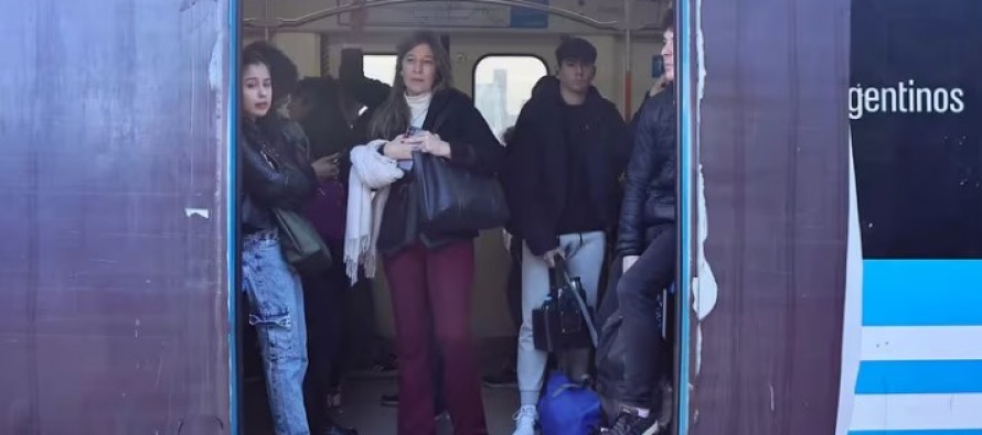Por reclamos salariales los trenes circulan a 30 Km: hay demoras y cancelaciones