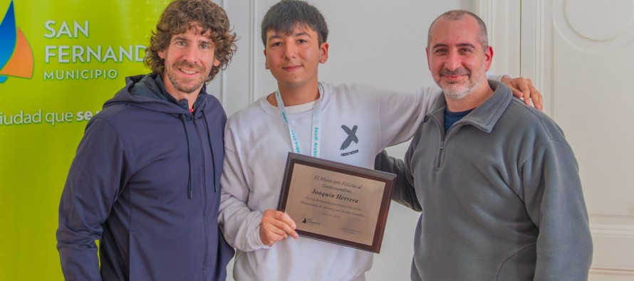 El joven de Infico que participó en las Olimpiadas de Química fue recibido por el intendente Andreotti