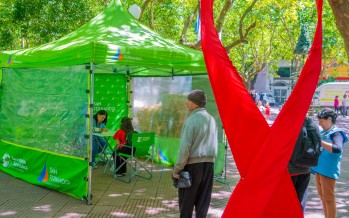 Controles gratuitos de VIH en la Plaza Mitre