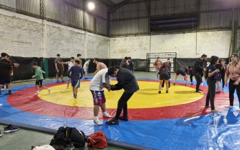 Lucha, un deporte olímpico que se practica en la Sociedad de Fomento San Ginés