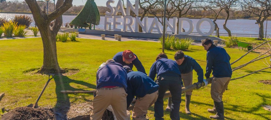 Tareas de parquización en la costanera municipal