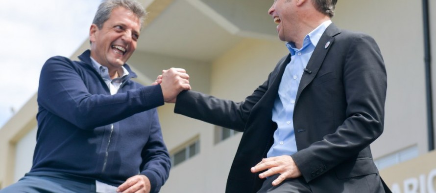 Massa y Kicillof encabezaron una reunión de intendentes en nuestra ciudad