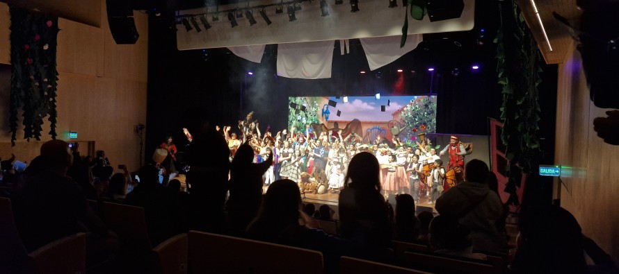 Con un gran espectáculo en el Teatro Otamendi finalizó la programación de vacaciones de invierno