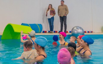 Primeras clases de Matronatación en el nuevo Polideportivo N°11