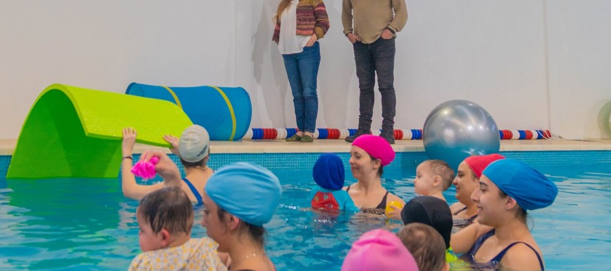 Primeras clases de Matronatación en el nuevo Polideportivo N°11